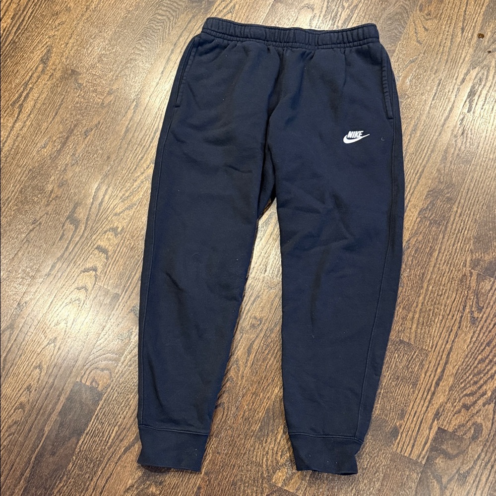 Nike men’s black sweatpants joggers  used good condition